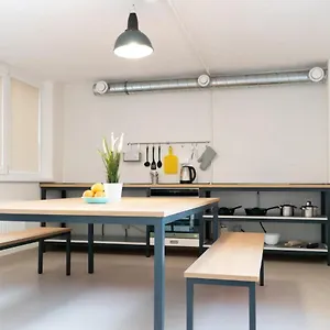 Youthments - Student Aparthotel