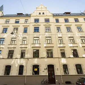 Miro Skolas - Quiet Chic, Free Parking, Self Check-in