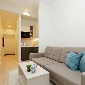 Apartment Lovely & Stylish Center Studio