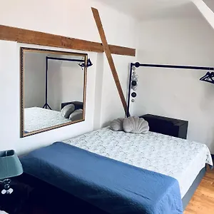 Apartment Albert Square Studio In Old *