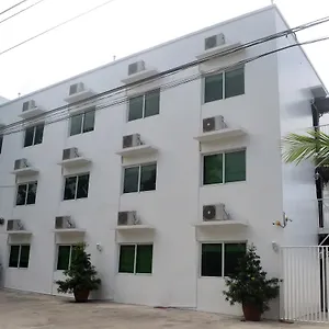 Lola Natividad Hotell