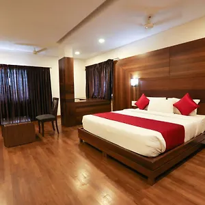Hotel Traders - Kankanady,